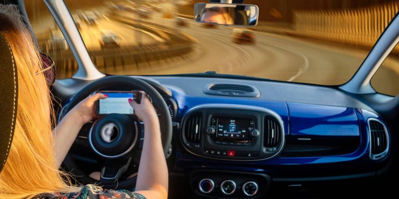 Distracted-Driver-in-St-Petersburg-FL